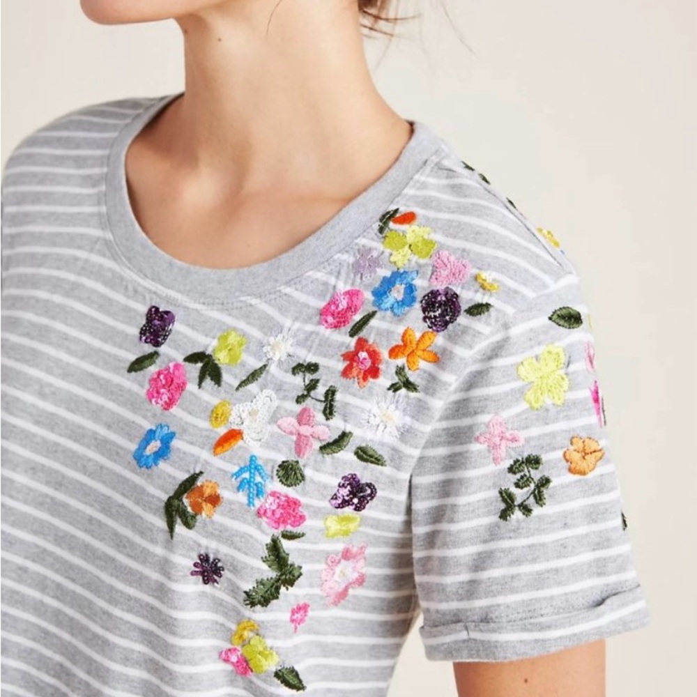 Anthropologie Gray and White Embellished Short Sleeve Tee - Picture 3 of 6